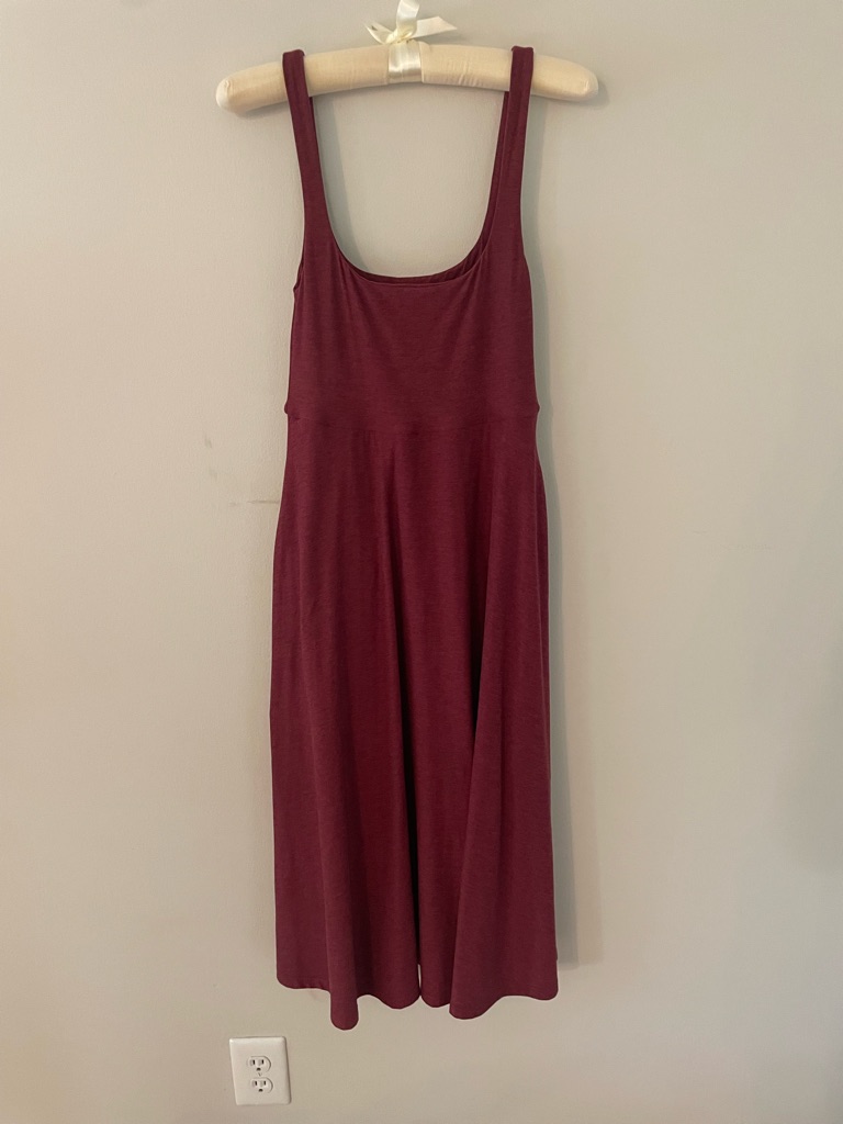 Beyond Yoga Sleeveless Midi Dress In Burgundy Xs
